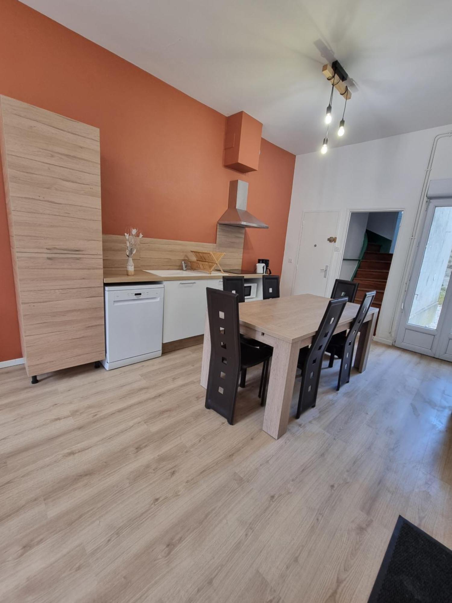 L Essentiel Gite Pour 6 Personnes Sireuil  Zewnętrze zdjęcie